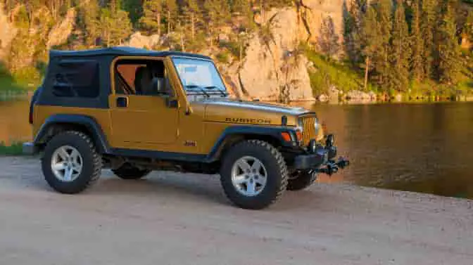 can you put a kayak on a soft top jeep